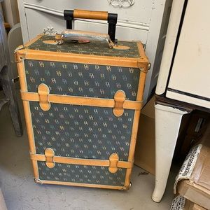 Dooney & Bourke rolling trunk